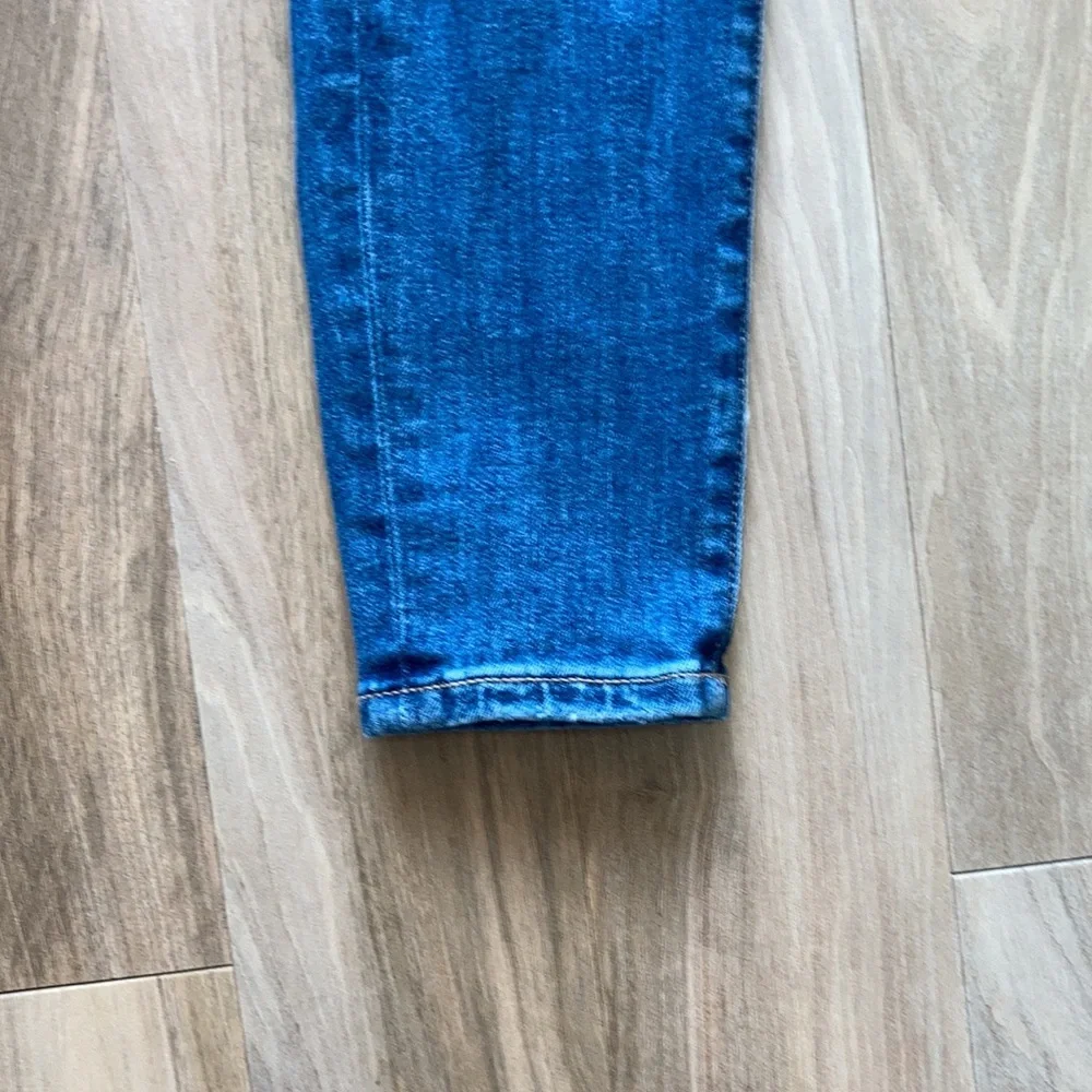American Eagle next level stretch distressed hi rise jegging size 4 regular